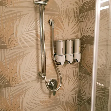Apartman Svegliati, Sei In Paradiso